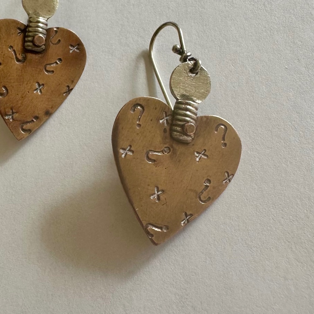 Thomas Mann Collectible Heart Earrings - What A DEAL!